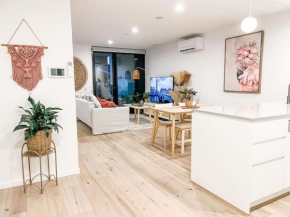 Heart of City - Pool - Parking - Self check-in, Canberra